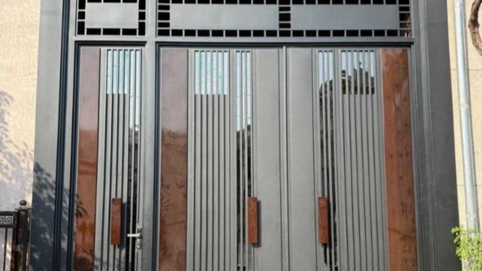 IRONIX METAL GROUP